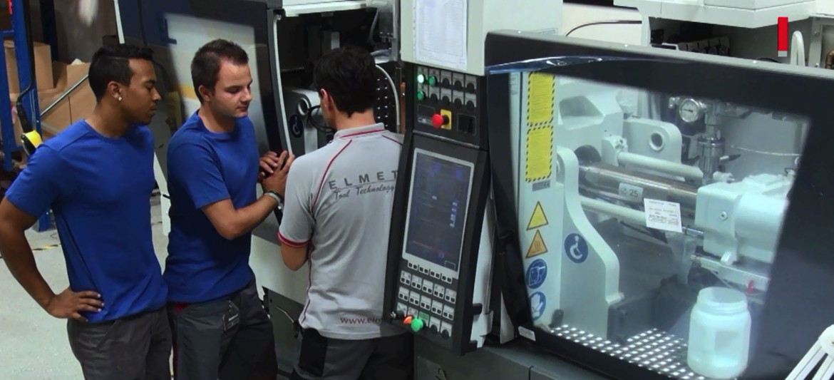 Elmet Elastomer - Ihr Partner für weltweites Kundentraining unserer LSR Turnkey Anlagen-Training Produktionszelle